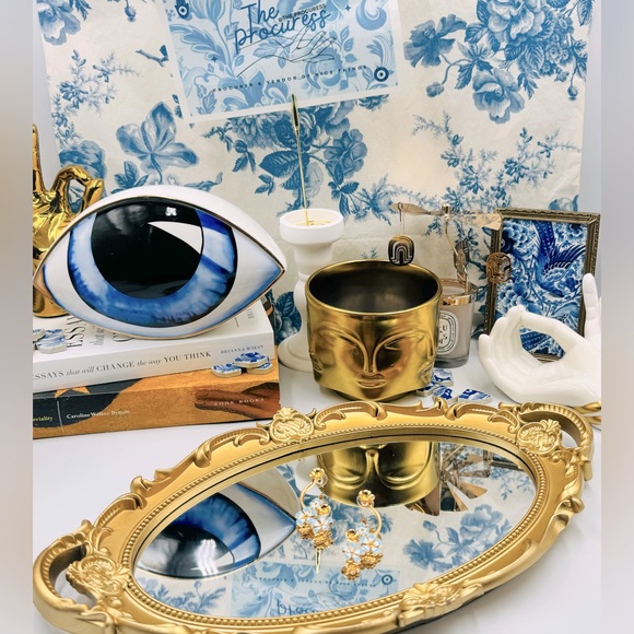 🆕 OSCAR DE LA RENTA🧿 NWOT Blue Forget-Me-Not Hand Painted Flower Drop Earring - Picture 2 of 15